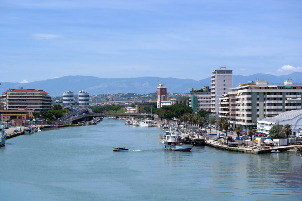 Foto di Pescara, fotografata dal Ponte del Mare