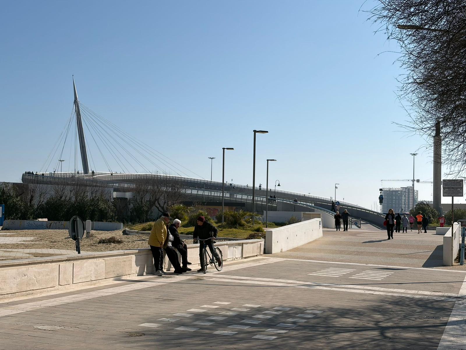 Ponte del Mare lato Madonnina dal lungomare